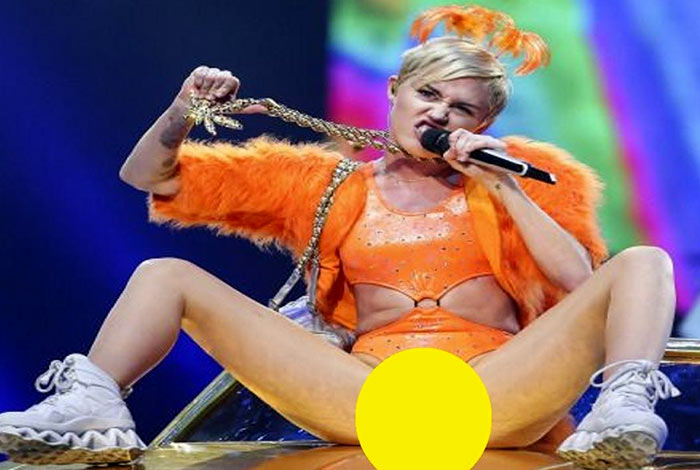  Miley Cyrus