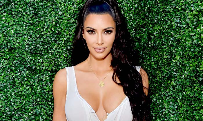 Kim kardashian honors the event